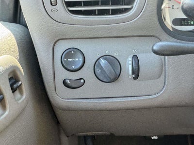 2003 Dodge Caravan SE