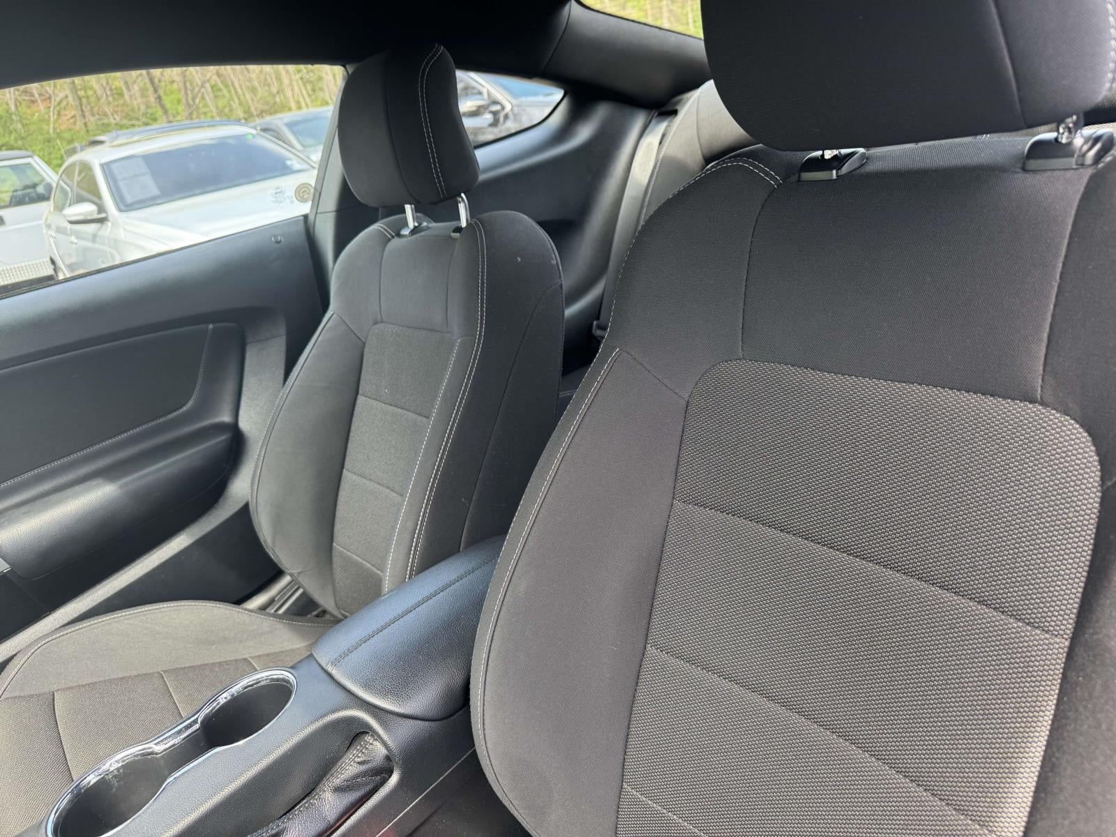 2017 Ford Mustang V6