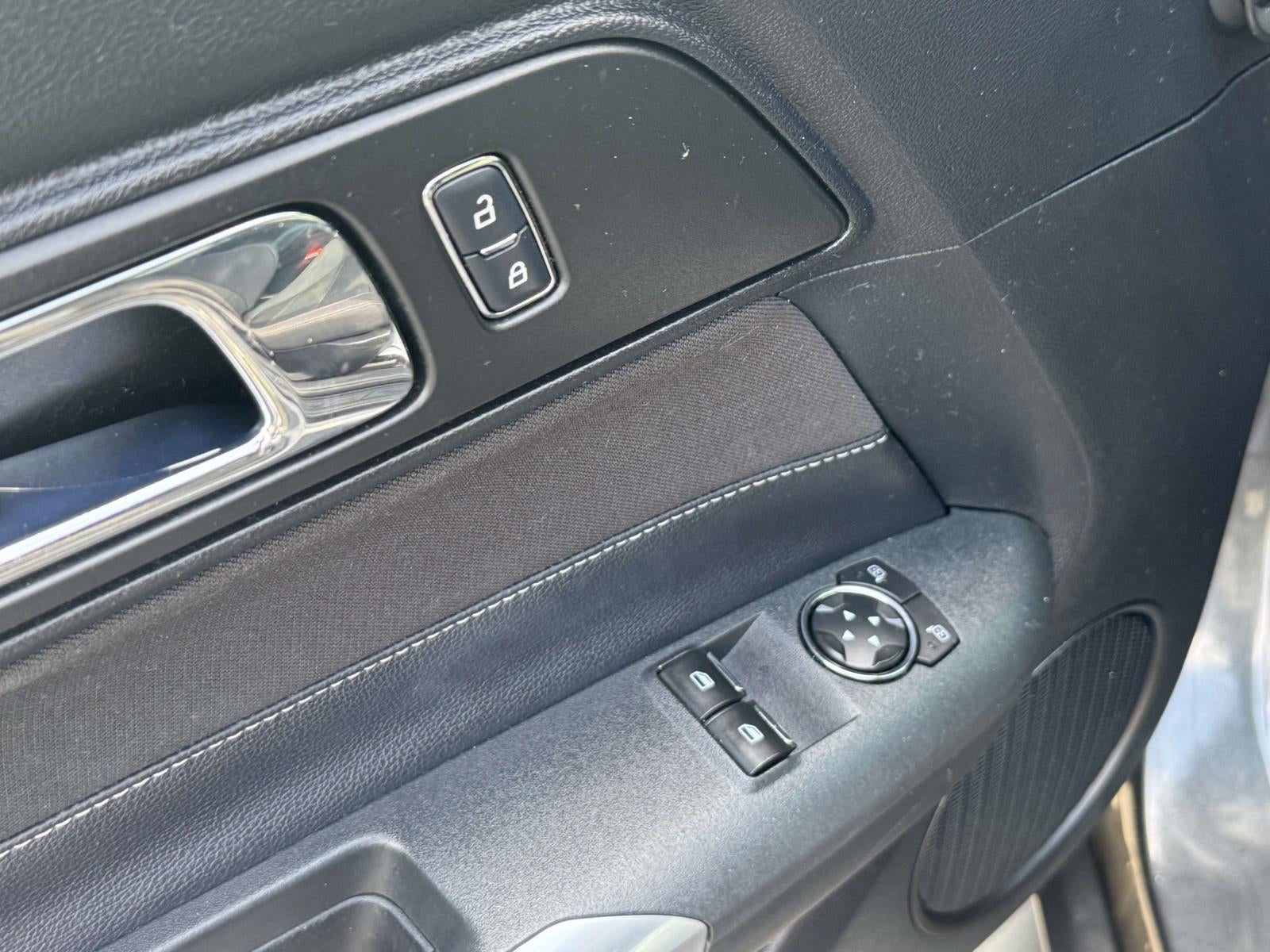 2017 Ford Mustang V6