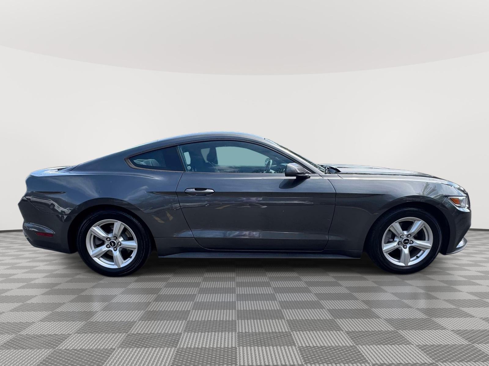 2017 Ford Mustang V6