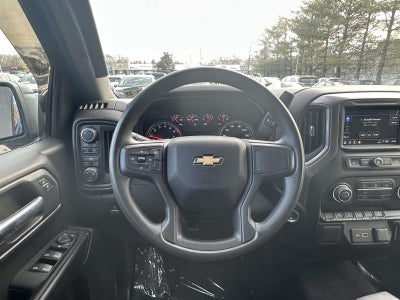 2022 Chevrolet Silverado 1500 4WD Crew Cab Standard Bed Custom