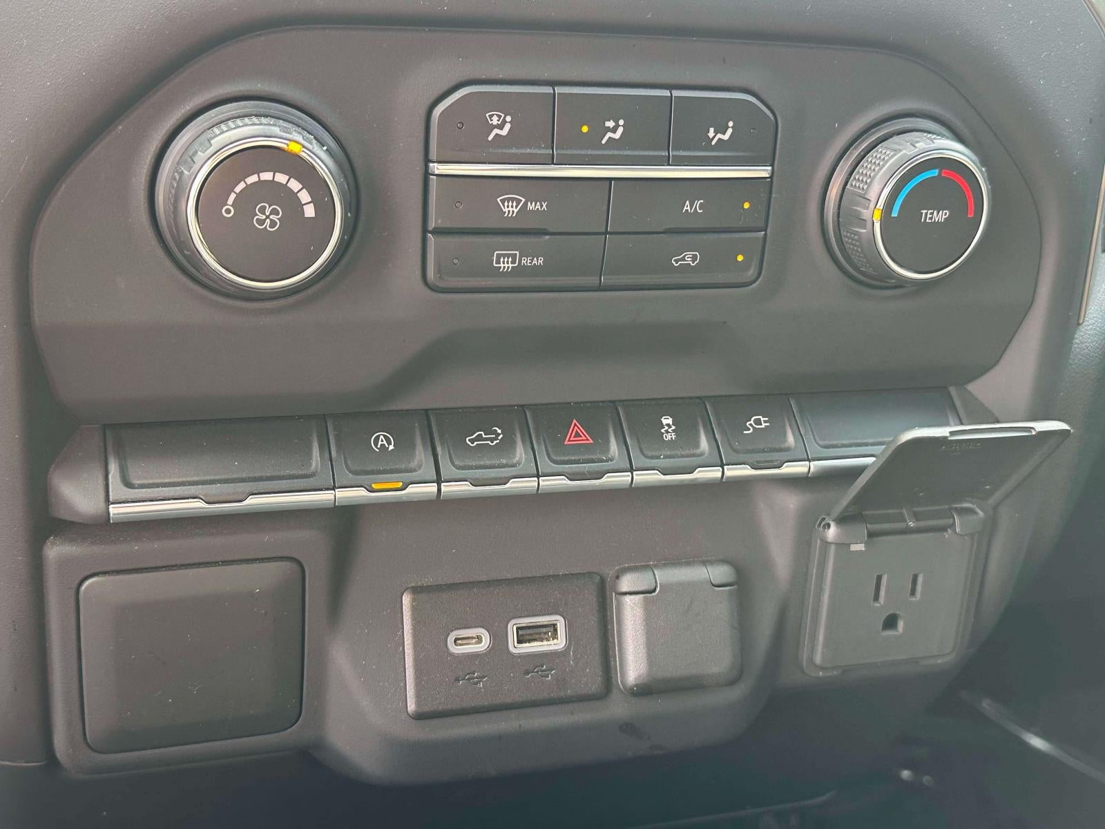 2021 Chevrolet Silverado 1500 4WD Crew Cab Short Bed Custom