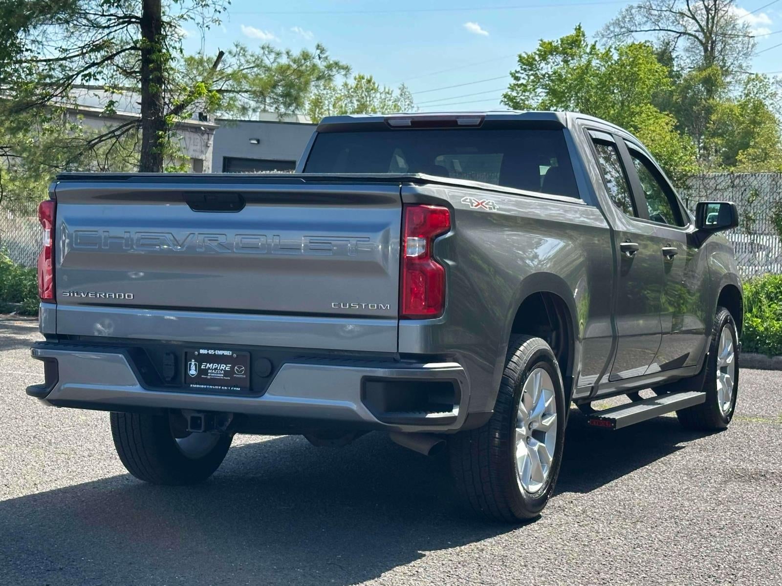 2021 Chevrolet Silverado 1500 4WD Double Cab Standard Bed Custom