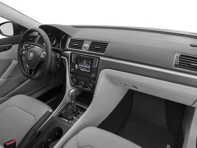 2016 Volkswagen Passat 1.8T R-Line