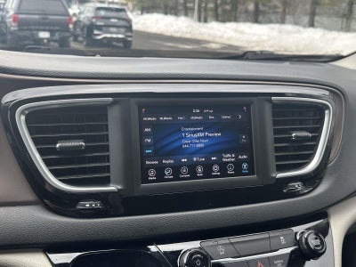 2021 Chrysler Voyager LXI