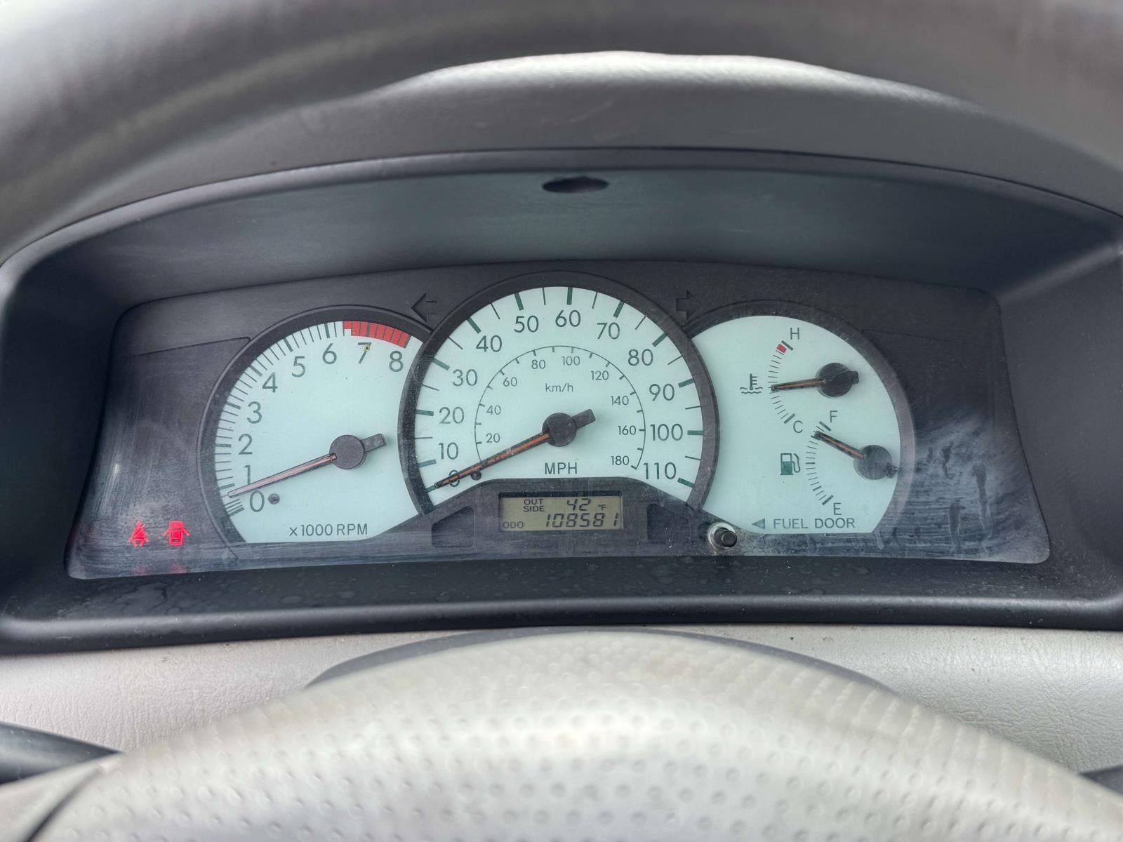 2003 Toyota Corolla LE