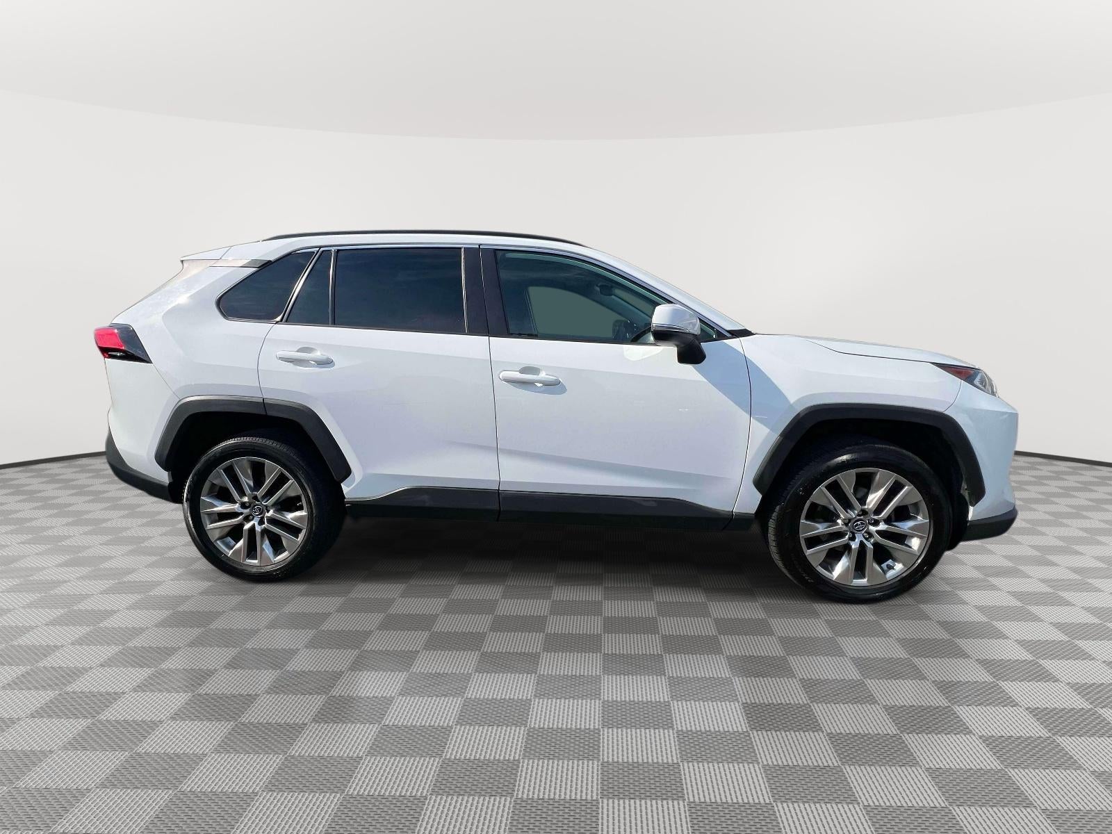2019 Toyota RAV4 XLE Premium