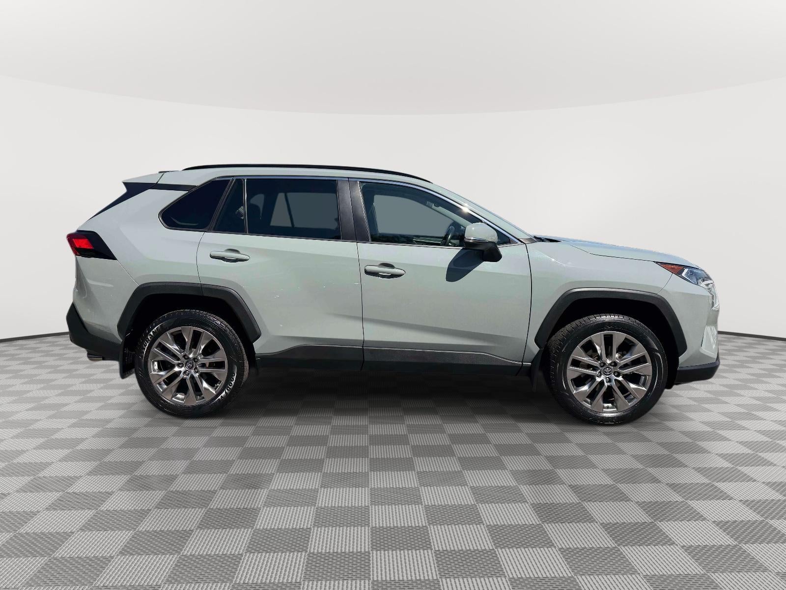 2019 Toyota RAV4 XLE Premium