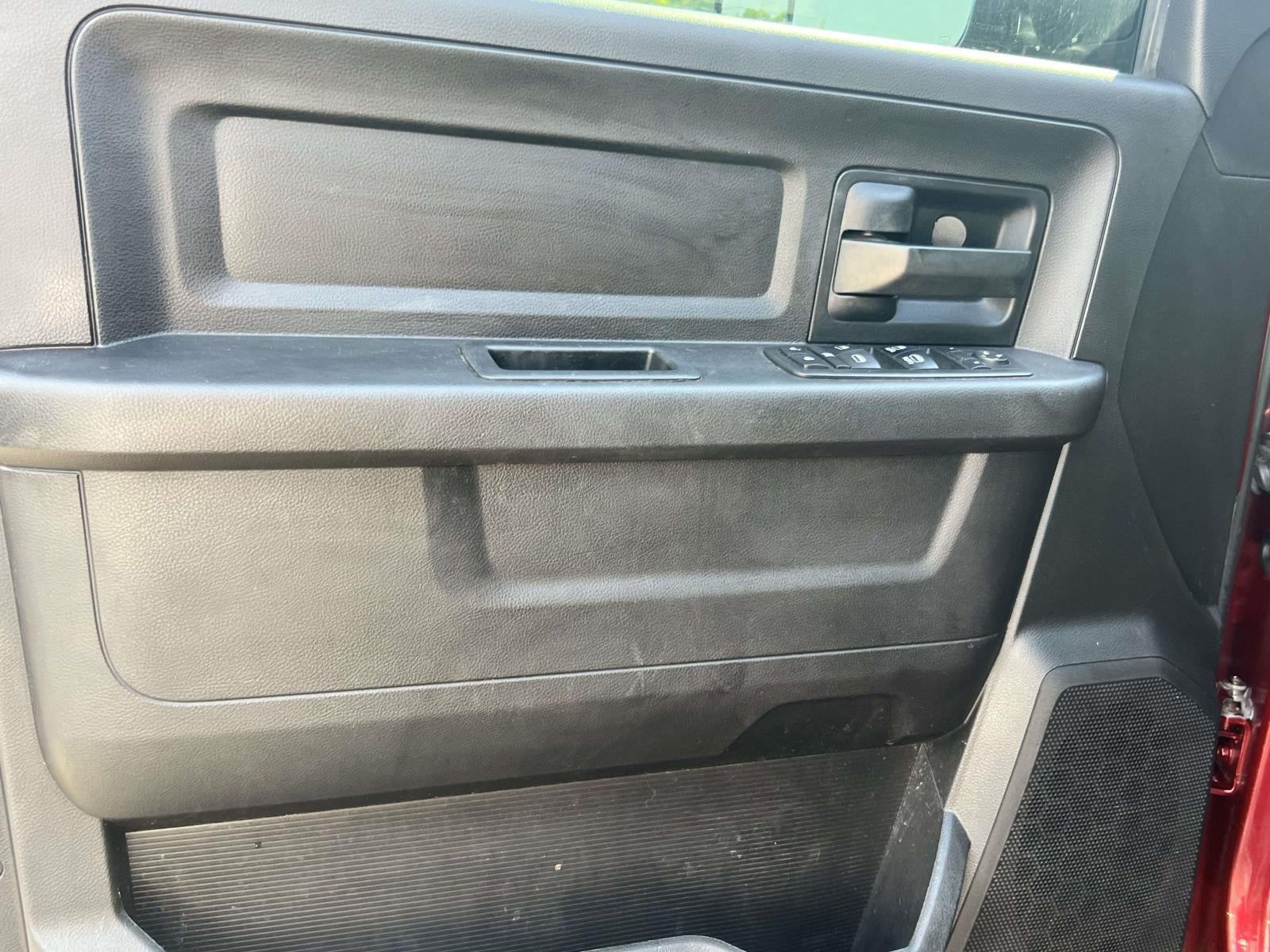 2018 RAM 2500 Tradesman Crew Cab 4x4 64' Box
