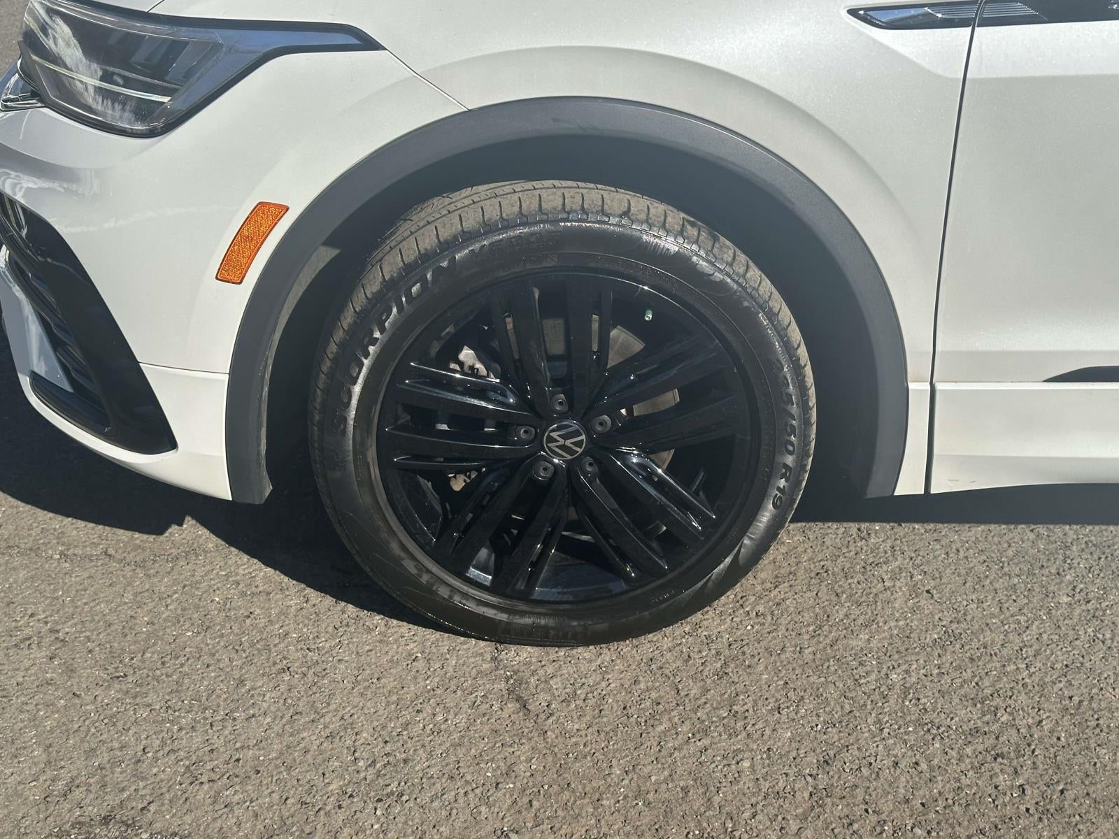 2022 Volkswagen Tiguan 2.0T SE R-Line Black