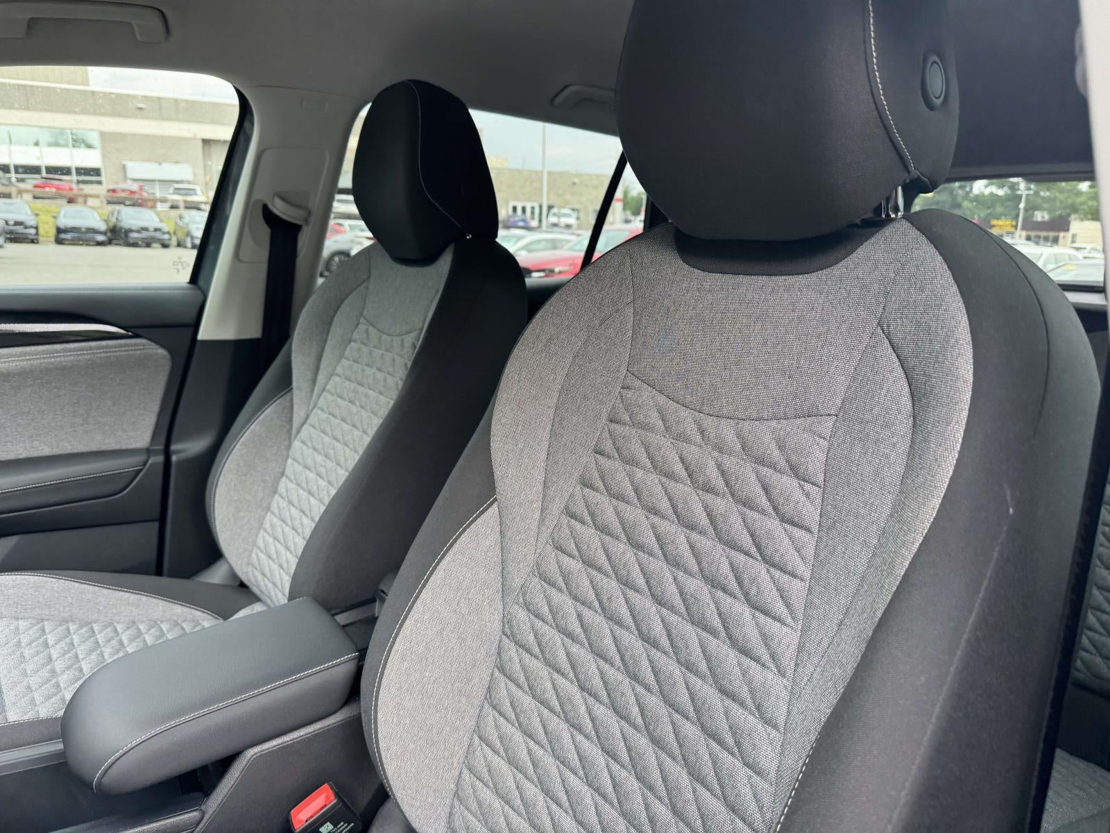 2025 Volkswagen Tiguan 2.0T S