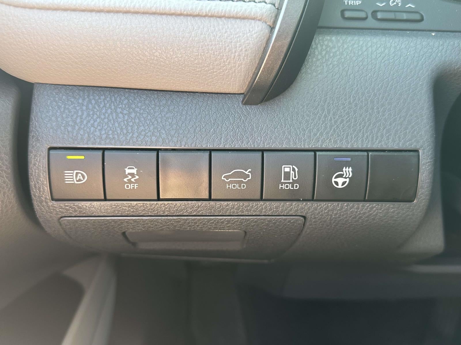 2024 Toyota Camry Hybrid XLE