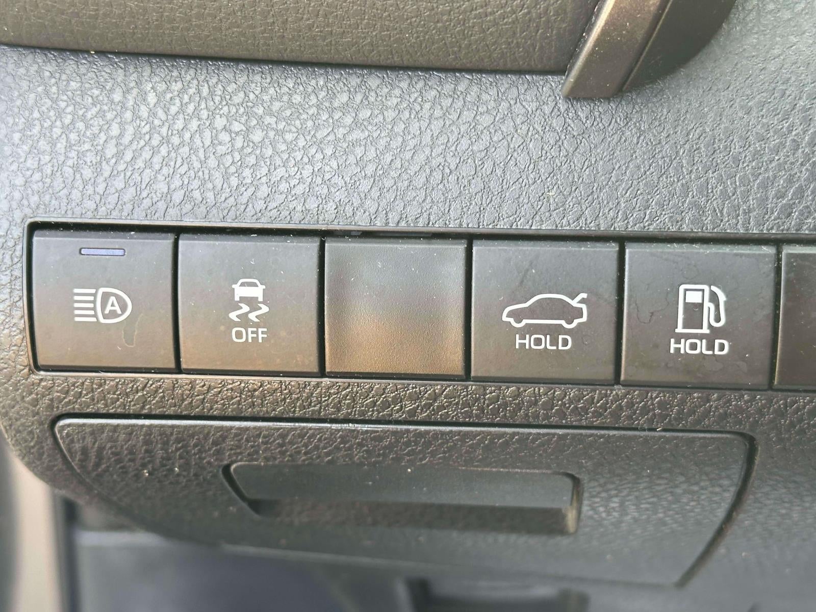2023 Toyota Camry SE AWD