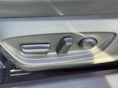 2022 Toyota Camry SE AWD