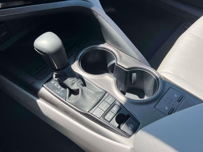 2024 Toyota Camry Hybrid SE