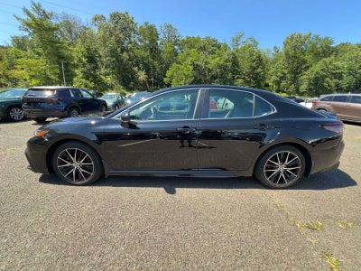 2024 Toyota Camry Hybrid SE