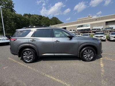 2024 Nissan Pathfinder SV 4WD