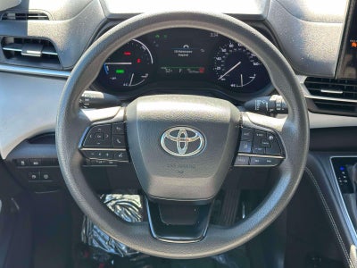 2025 Toyota Sienna LE