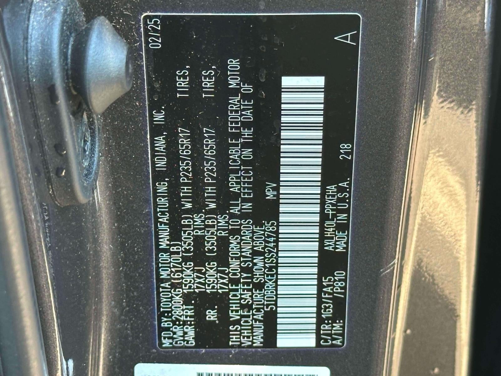 2025 Toyota Sienna LE