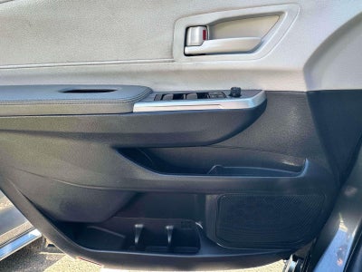 2025 Toyota Sienna LE
