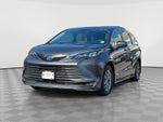 2025 Toyota Sienna LE
