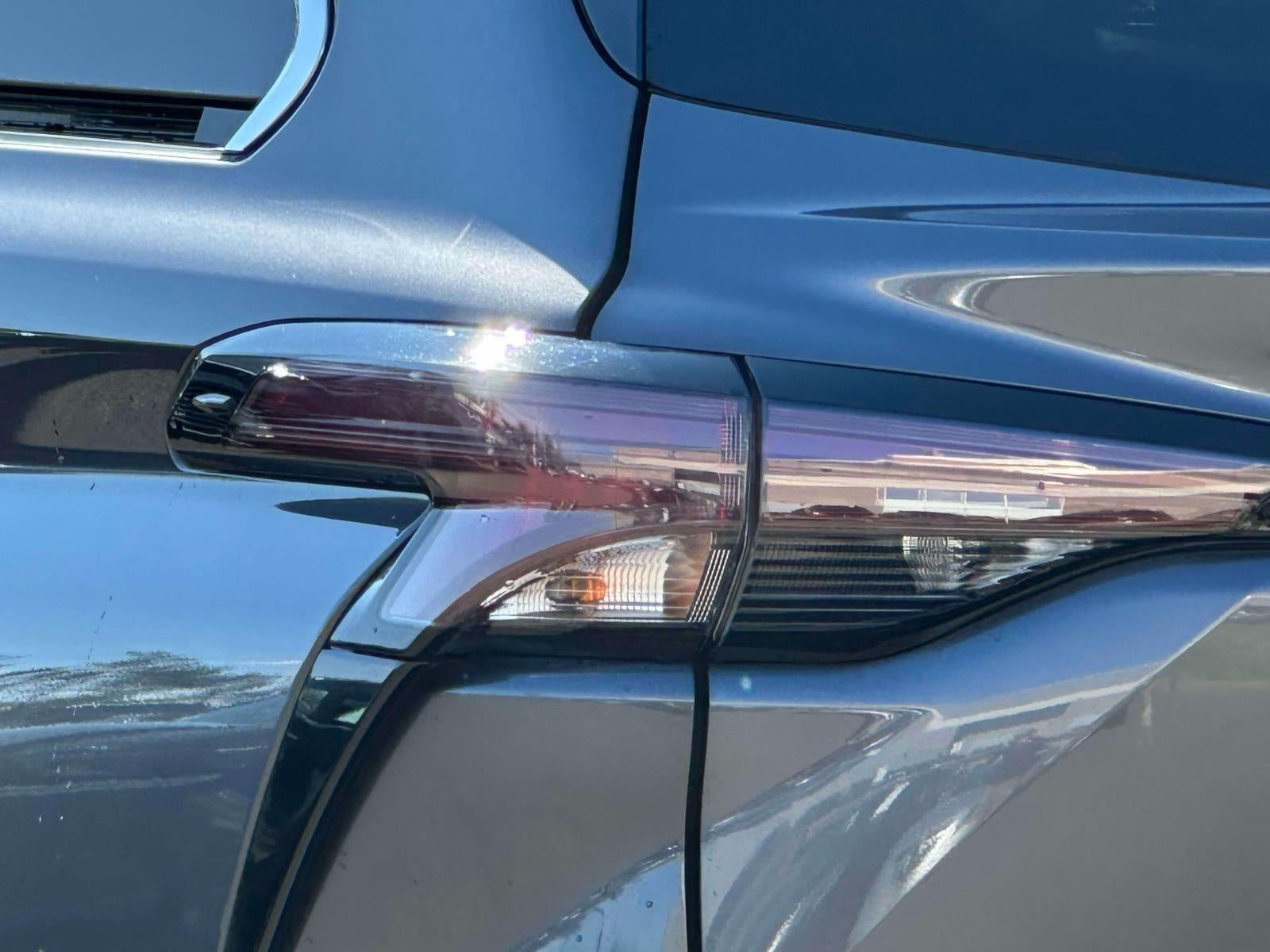 2025 Toyota Sienna LE