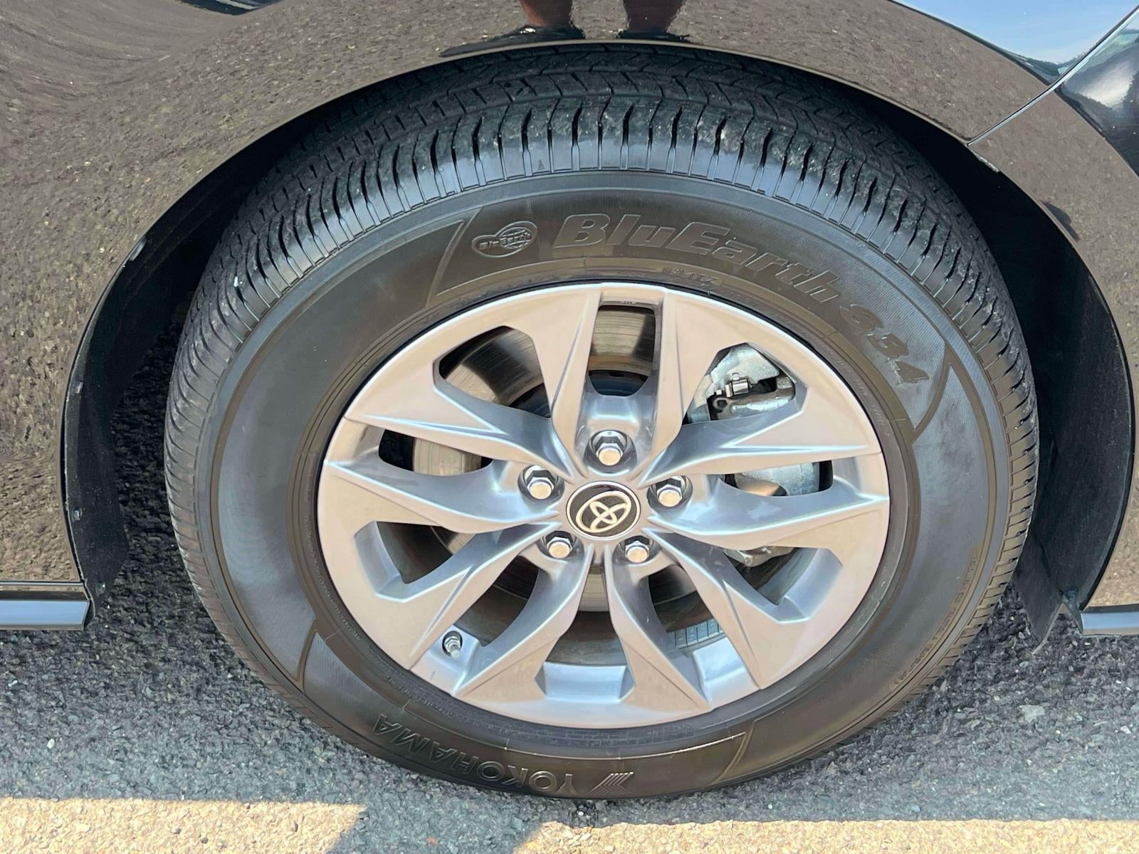 2024 Toyota Sienna LE