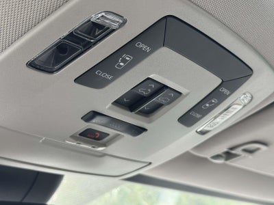 2025 Toyota Sienna LE
