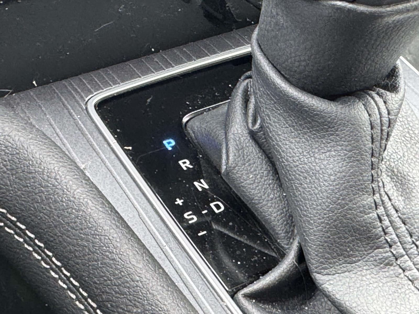 2025 Toyota Sienna LE