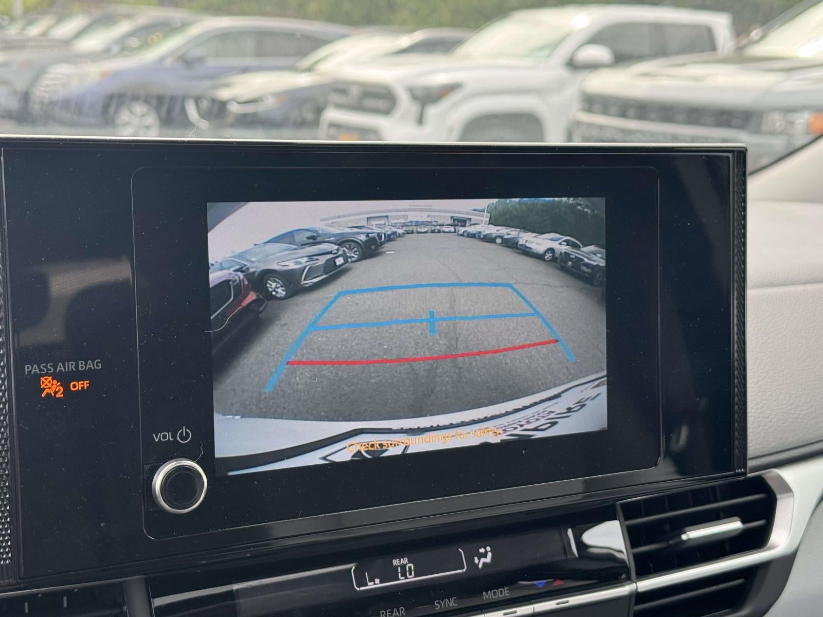 2025 Toyota Sienna LE