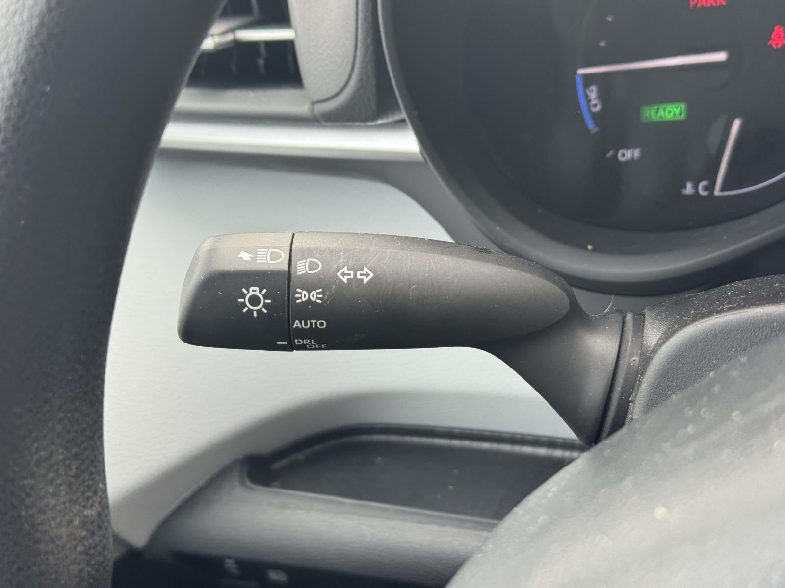 2025 Toyota Sienna LE