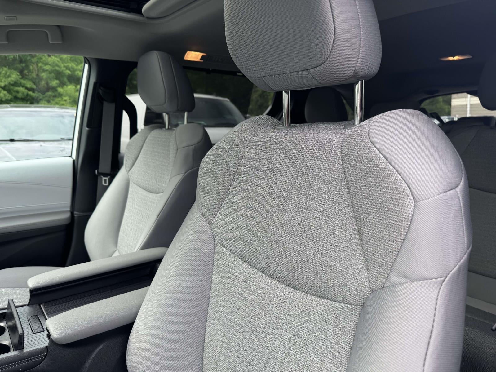 2025 Toyota Sienna LE