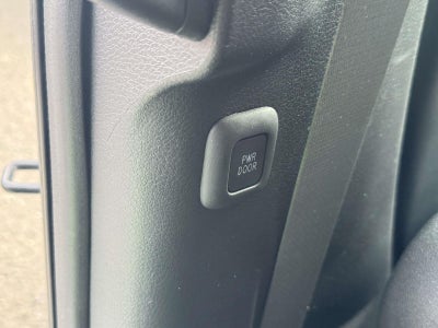 2025 Toyota Sienna LE