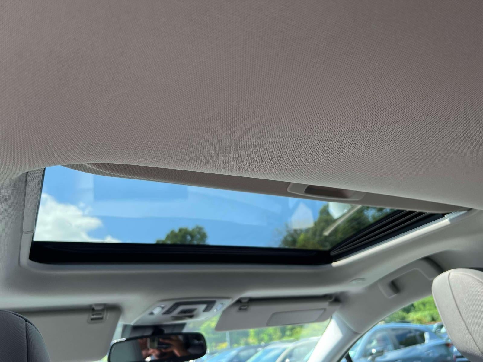 2025 Toyota Sienna LE