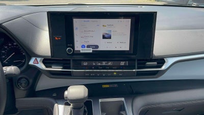 2025 Toyota Sienna LE