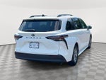 2025 Toyota Sienna LE