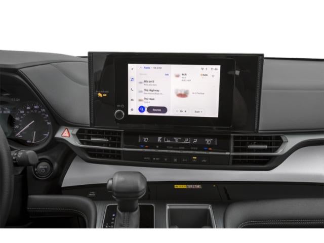 2025 Toyota Sienna LE