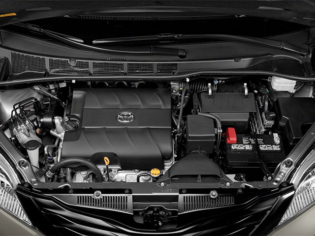 2014 Toyota Sienna XLE 7 Passenger
