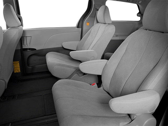 2014 Toyota Sienna XLE 7 Passenger