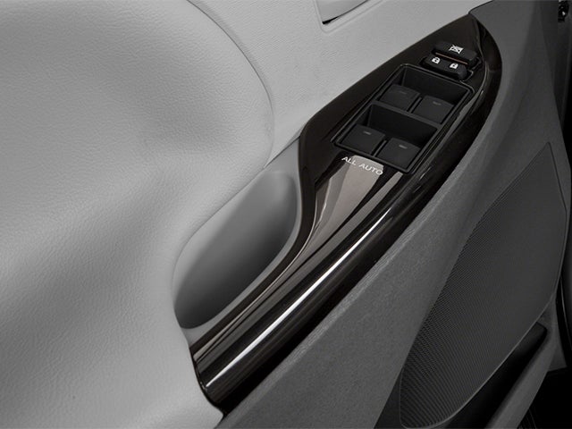 2014 Toyota Sienna XLE 7 Passenger