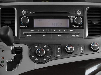 2014 Toyota Sienna XLE 7 Passenger