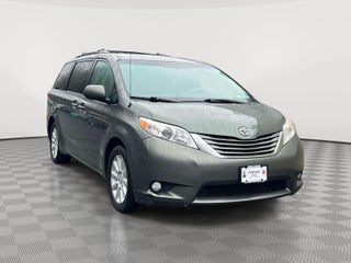 2014 Toyota Sienna XLE 7 Passenger