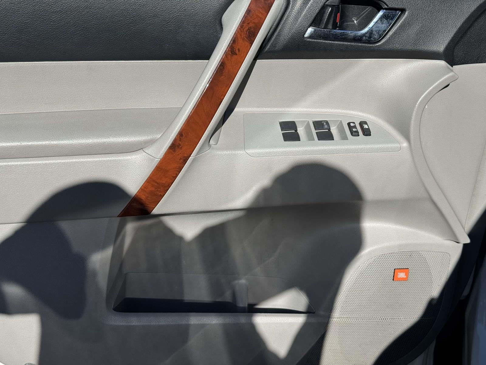 2013 Toyota Highlander Limited V6