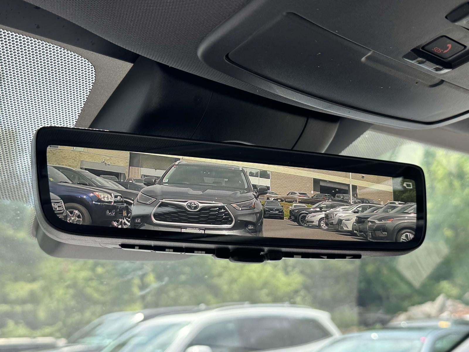 2024 Toyota Sienna Platinum