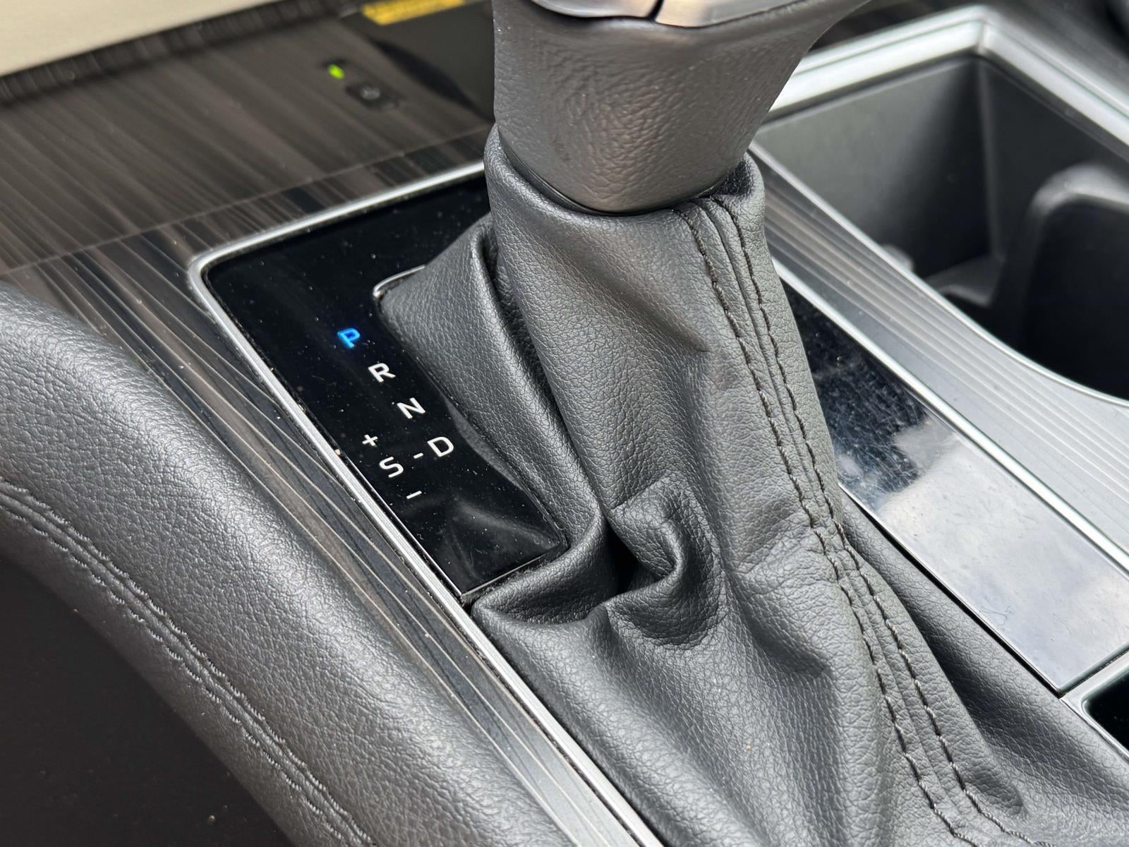 2024 Toyota Sienna Platinum