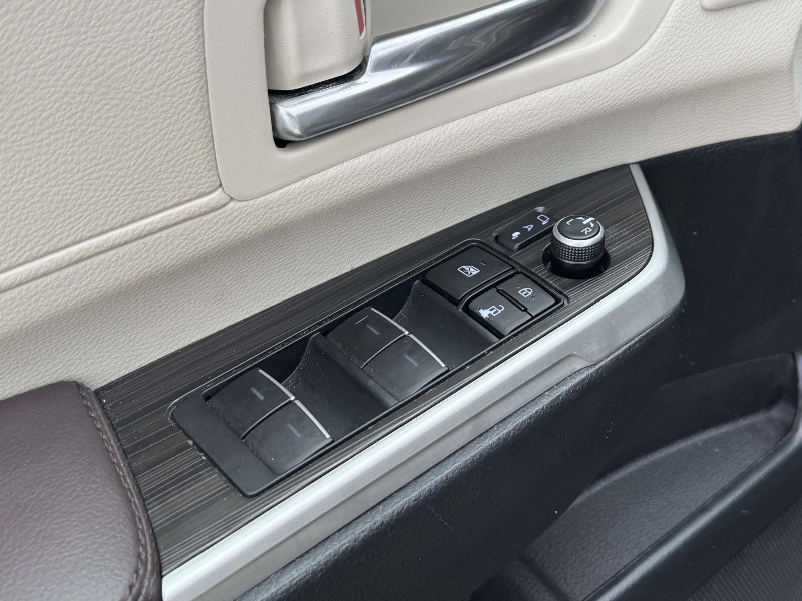 2024 Toyota Sienna Platinum