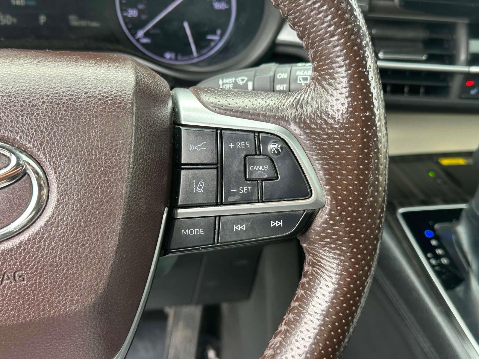 2022 Toyota Sienna Platinum