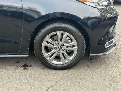 2022 Toyota Sienna Platinum