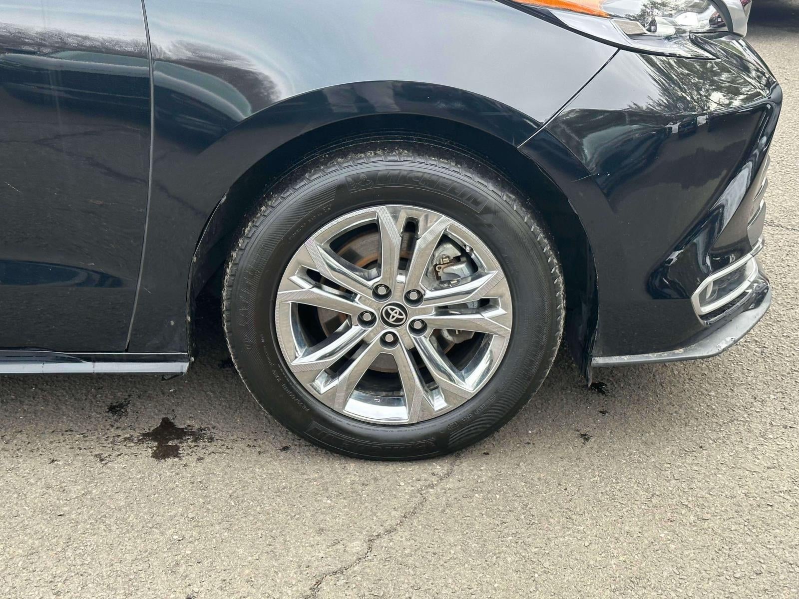 2022 Toyota Sienna Platinum