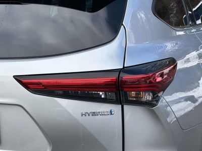 2022 Toyota Highlander Hybrid XLE